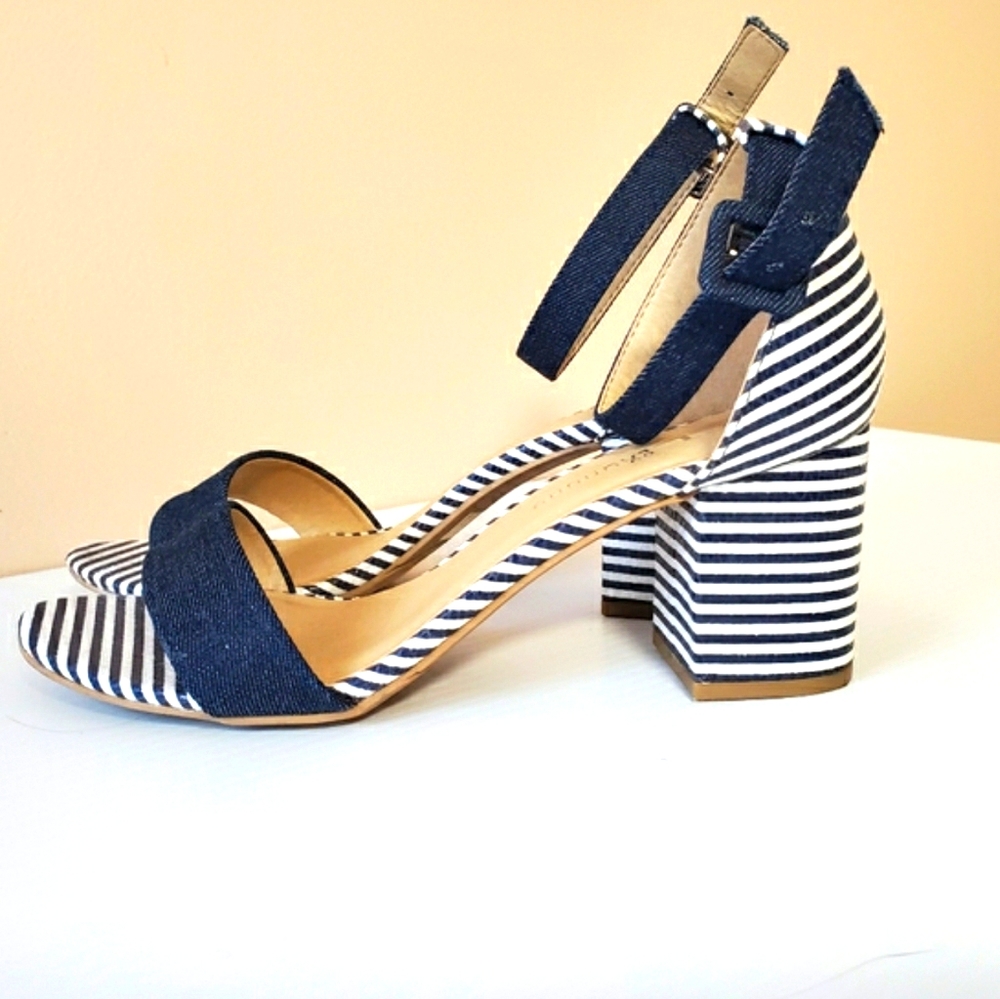 CL by Laundry Jody Denim Blue Striped Heels
